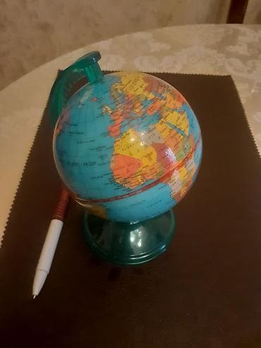 Məhsul: Dünya xəritəli stolüstü qlobus–pul qutusu funksiyalı
