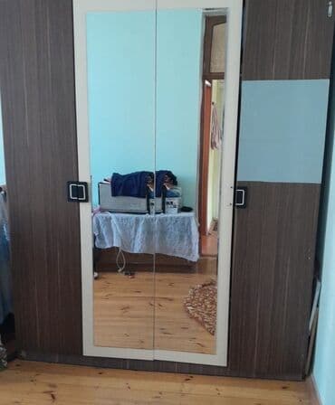 tecili satilan masinlar: Açılan, 4 qapılı Düz dolab, Şifonyer — 1