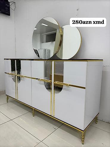 plastic qapi: Yeni, Komod — 1