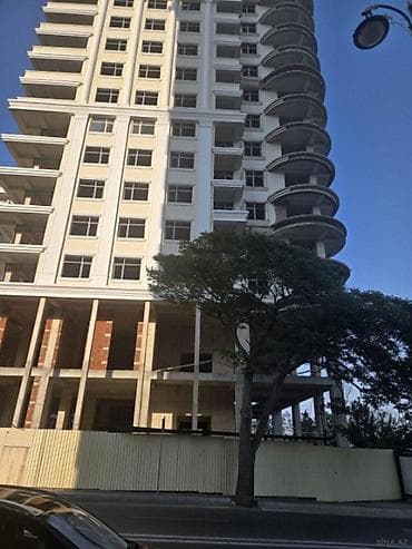 emircanda ev satisi: Satılır 2 otaqlı yeni tikili 79 m², 28 May m. Kateqoriya Yeni tikili — 6