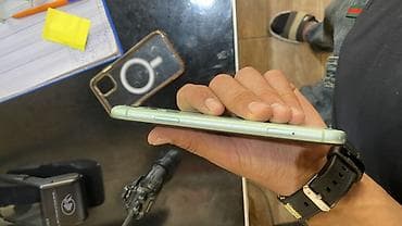 telefonlar 32 s: IPhone 11, Yaşıl — 6