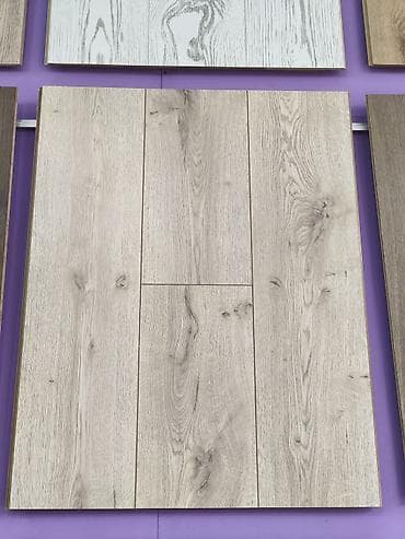 Ağ-acıq palıd naxışlı döşəmə panelləri - Material: laminat panellər — 1