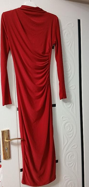 vecerni don: Qırmızı qadın paltarı - Model: Uzun, bədənə oturan kəsim - Rəng — 1