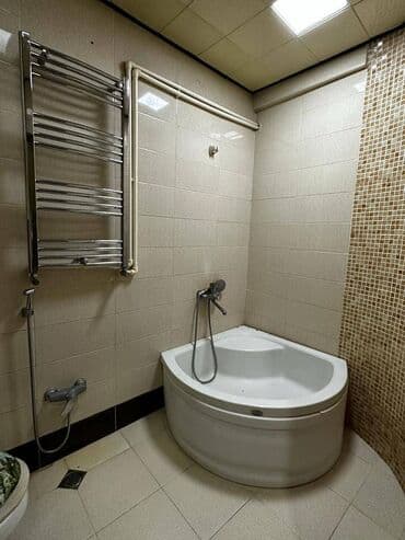 1 комнатная квартира снять: Razində Ülvi şadlıq sarayının yanında 20 mərtəbəli binanın 14 cü — 9