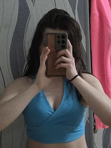 Mavi rəngli qadın topu - Model: halter tipli, krujeva olmayan