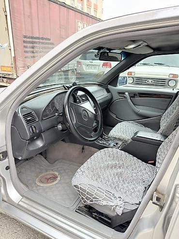 mercedes 190: Mercedes-Benz C 230: 2.3 l | 1997 il Sedan — 9