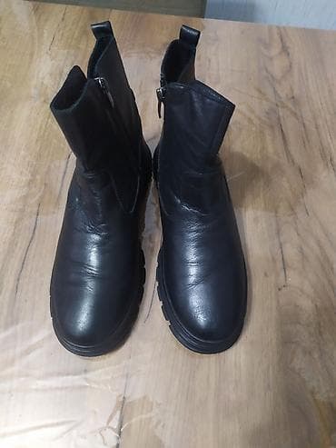 batinki: Qara dəri qısa kişi/uni seks botları - Material: yumşaq təbii dəri — 1