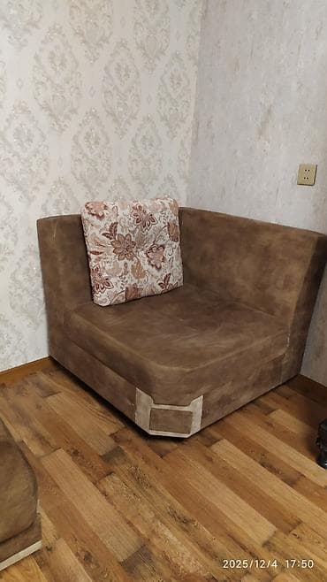 1600 manatlıq divan destinin kunc hissesidir.Sadece boyukdur deye — 5