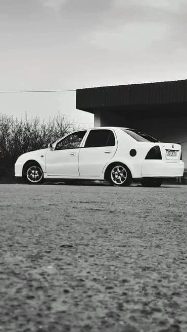 ilkin ödənişsiz avtomobil: Chery Amulet (A15): 1.5 l | 2011 il 356000 km — 1