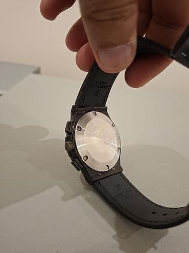 titan saat: Saat çox seliqeli istifade edilib xronoqraflar işləkdir Hublot — 4