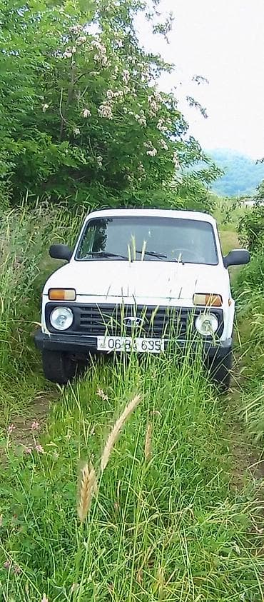 motor yağı 5w30: VAZ (LADA) 4x4 Niva: 1.6 l | 1992 il 300000 km Ofrouder/SUV — 1