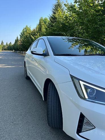 hw 8 pro max: Hyundai Elantra: 1.6 l | 2019 il Sedan — 7