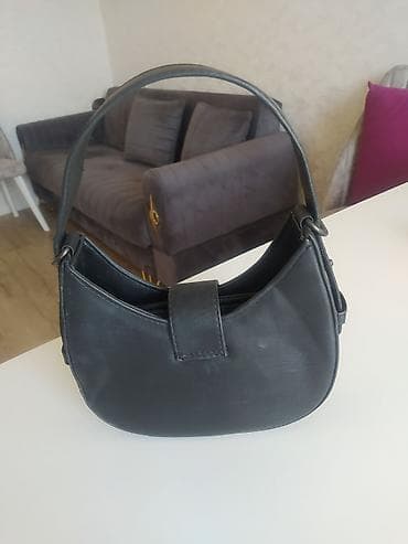 Çantalar: Qara çiyin çantası – mini baguette model - Rəng: qara - Material — 2