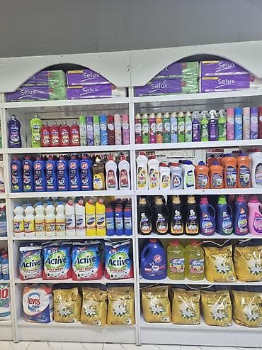 Digər məişət məhsulları: Salam mağaza ücün tam ideal vəziyyətdə ikinci əl vitrinlər satılır. 19 — 2