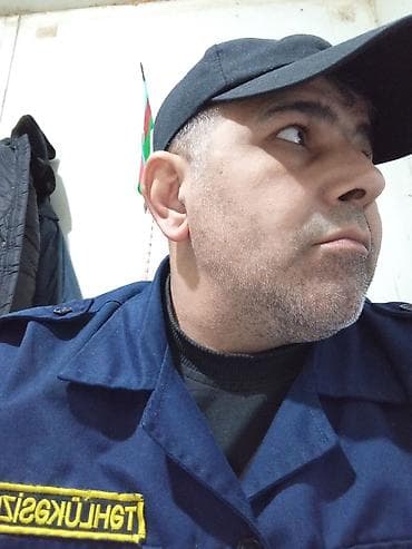 azerice rusca: Təhlükəsizlik xidməti - Geyimli posta xidmətləri: obyektin — 1