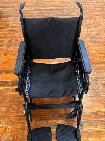 Tibbi geyim: Əlil arabası satilir. Çox az istifadə olunub, demək olar ki təzədir — 3