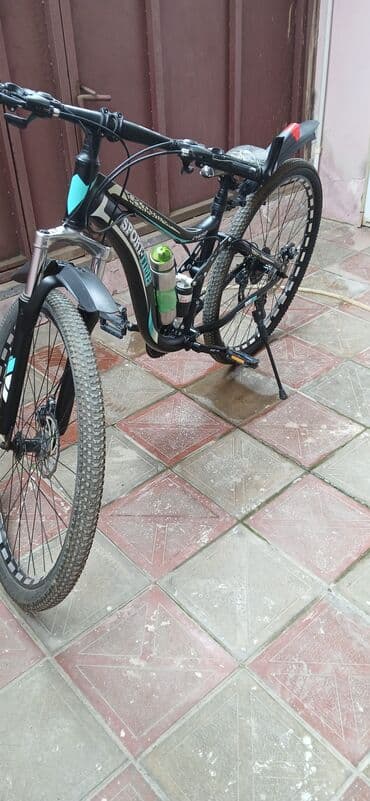 islenmis velosipedler: İşlənmiş Dağ velosipedi 29", sürətlərin sayı: 7, Ünvandan götürmə — 11