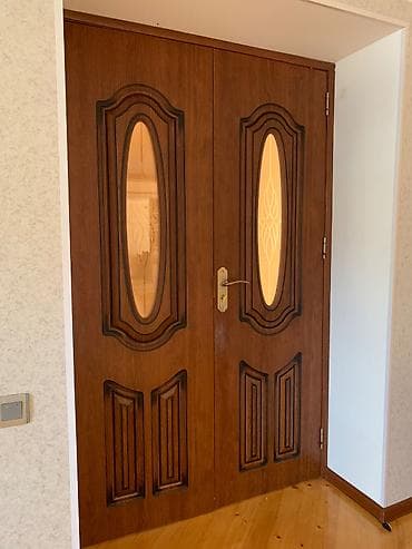 qab qaşıq: Satılır 5 ədəd otaq qapısı Keyfiyyətli taxta qapılar satılır. 4ədəd — 1