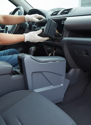 07 salonu: Qoltuqaltılar — 2