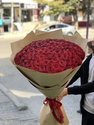 1 qizil gulun qiymeti: Möhtəşəm qırmızı qızılgül buketi - Tərkibi: onlarca klassik qırmızı — 2