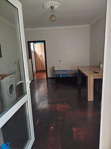 sekide ev alqi satqisi: 2 otaqlı, 49 kv. m, Orta təmir — 10