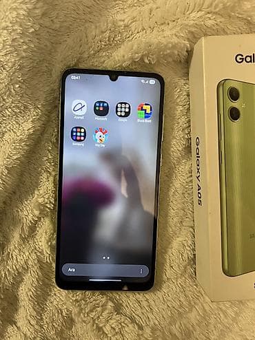 soba satilir: Samsung Galaxy A05, 64 GB, rəng - Yaşıl, Barmaq izi, Face ID — 10
