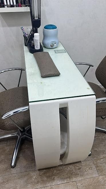 kabel yeri acan: LxManikür masasi 80azn.2eded var. Ünvan İçərişəhər metrosu kod0029 — 1