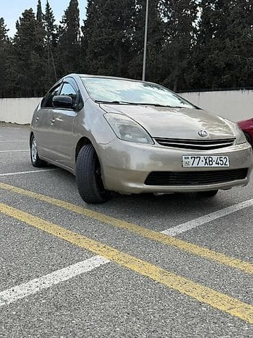 prius qiymet: Toyota Prius: 1.5 l | 2006 il Hetçbek — 1