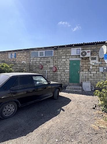 ağdaşda satilan evler: Binəqədi qəs. 3 otaqlı, 90 kv. m — 6