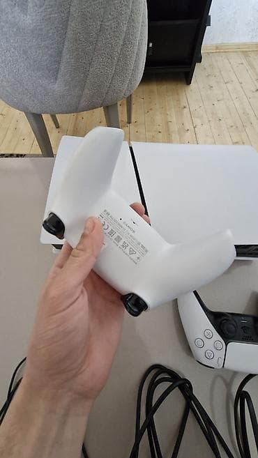 pes 2022 mobile: PlayStation 5 (Disk sürücülü versiya) oyun konsolu Xüsusiyyətlər: - — 4