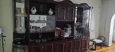 Klassik üslubda iri ölçülü qonaq otağı vitrini/buffet - Material