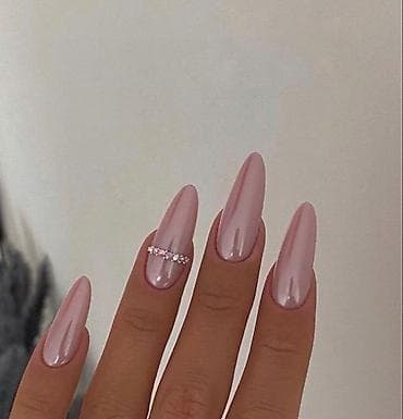 plastik qapi gence: Xidmət: Professional dırnaq dizaynı və gel manikür Təsvir: - — 3