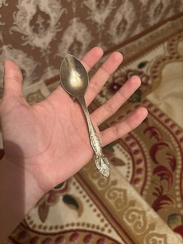 Столовые приборы: Köhnənin qaşığı çəngəli və balaca qaşığı hərəsindən 6 dənə heç vaxt — 3