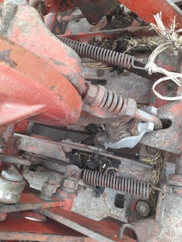 qosqular: Otlara/yoncaya uyğun pres yığan kənd təsərrüfatı aqreqatı (kvadrat — 5