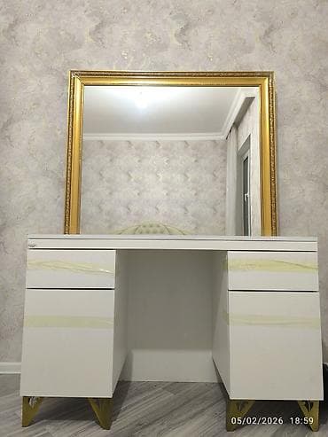 vitrin polkalar: Ağ rəngdə çoxfunksiyalı masa dəsti. Dırnaq masası və Güzgülü — 7