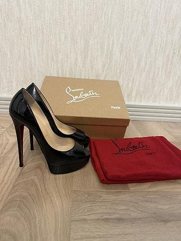 Ölçü: 37, rəng - Qara, İşlənmiş