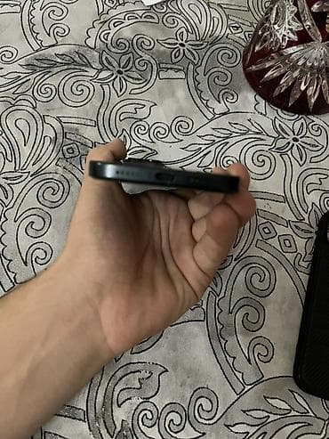 iphone xss: IPhone 15, 128 GB, Qara, Face ID — 5