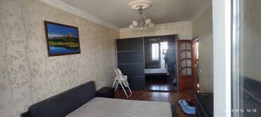 ağ şeher evler: Bakı, Hövsan qəs., 3 otaqlı, Köhnə tikili, m. Əhmədli, 80 kv. m — 3