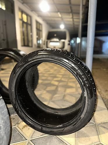 masin bazari: Şin Bridgestone 265 / 35 / R 19 — 8