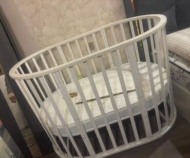 BMW: Oğlan və qız üçün, Yumru, Beşik, Dəstsiz, Matras ilə, Yellənmə mexanizmsiz — 1