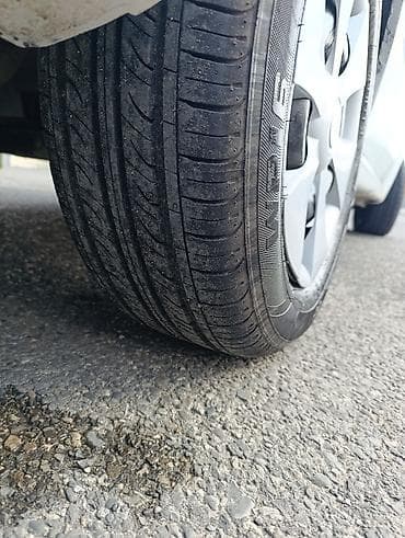 ford servis bakı: 4 təzə təkər winda 195 65 15, akmiliyator təzə,benzin nasos təzə və — 9