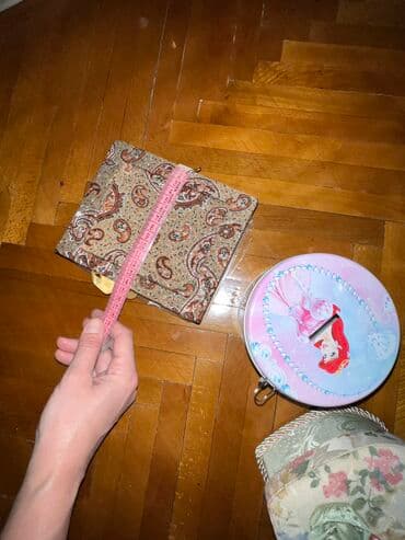 oyuncaq robot: Uşaq üçün mücrü və kopilka, hamısı birlikdə 8 azn. Ünvan: 8-ci — 5