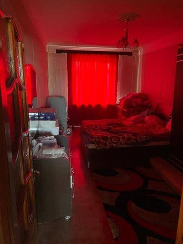 9 ci mikrorayon satilan evler: Bakı, 3 otaqlı, Köhnə tikili, m. Əhmədli, 82 kv. m — 2