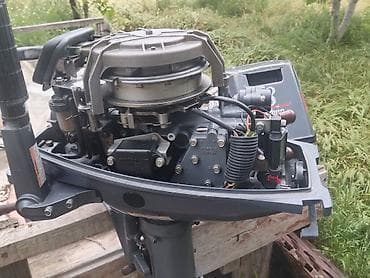 Sbor motorlar və silindr başlıqları: Yamaha Enduro 8 xarici asma qayığ mühərriki - Marka/model: Yamaha — 4