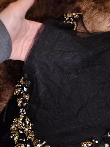 baliq donlar: Qara məxmər ziyafət geyimi - Parça: yumşaq məxmər (əsas hissə) və — 4