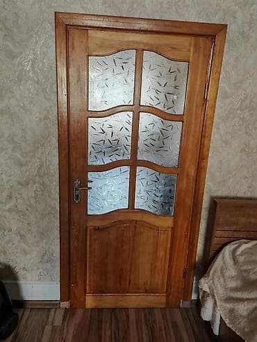 Taxta otaq qapısı 3 ədəddir, 1 ədədi 50 manat - Material: təbii ağac — 1