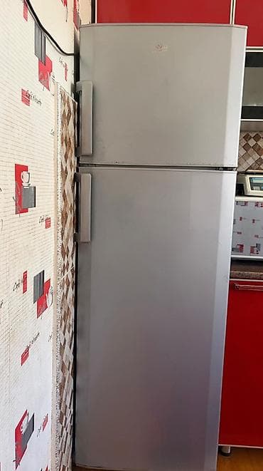 Beko iki qapılı soyuducu - Rəng: gümüş/silver - Üst hissədə