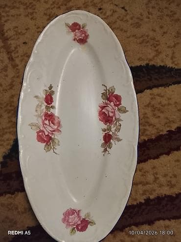 dekor divar: Məhsul: Dekorativ boşqablar və külqabı dəsti Təsvir: - Porcelan — 10