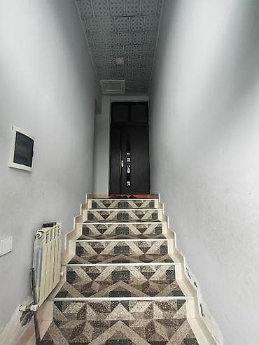 heyet evi bine: 8 otaq, 300 kv. m, Yeni təmirli — 5