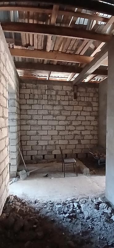 plasmas qapi: Satılık yarımçıq tikili – daş divarlı, taxta karkaslı dam örtüyü ilə — 5